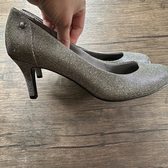 *LIFE STRIDE* Black x Gold Sparkle Heels Size 9.5 - Picture 6 of 10